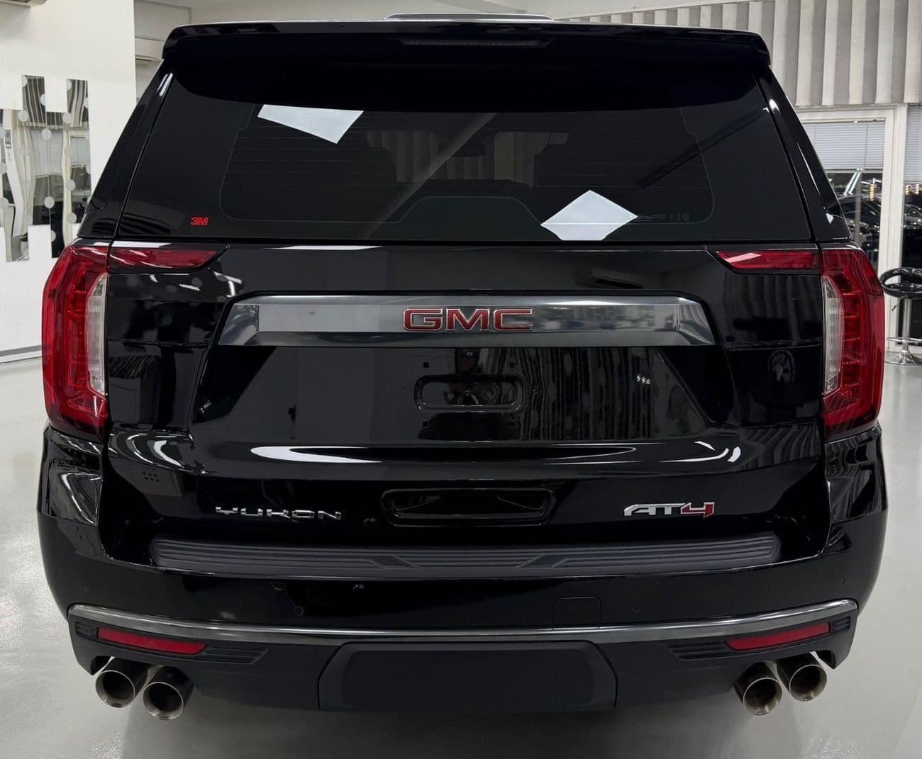 2024 GMC Yukon AT4 thumbnail 4