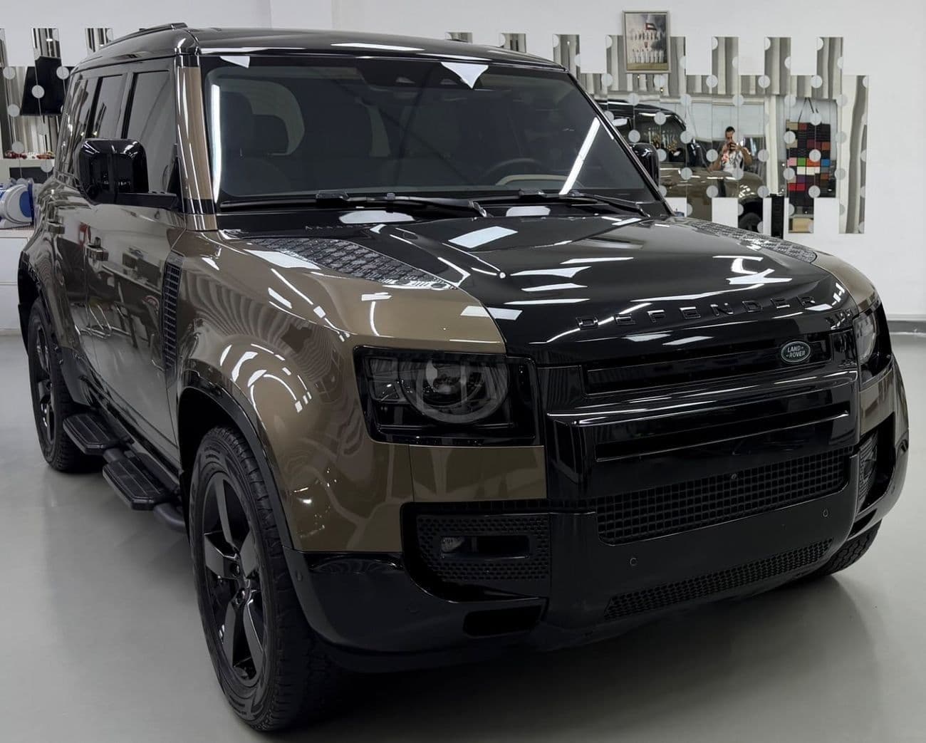 2020 Land Rover Defender 110 SE P400