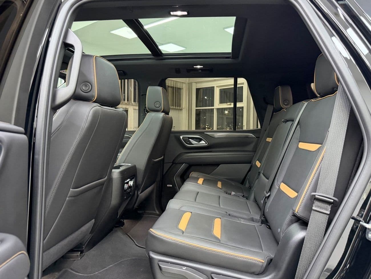 2024 GMC Yukon AT4 thumbnail 8