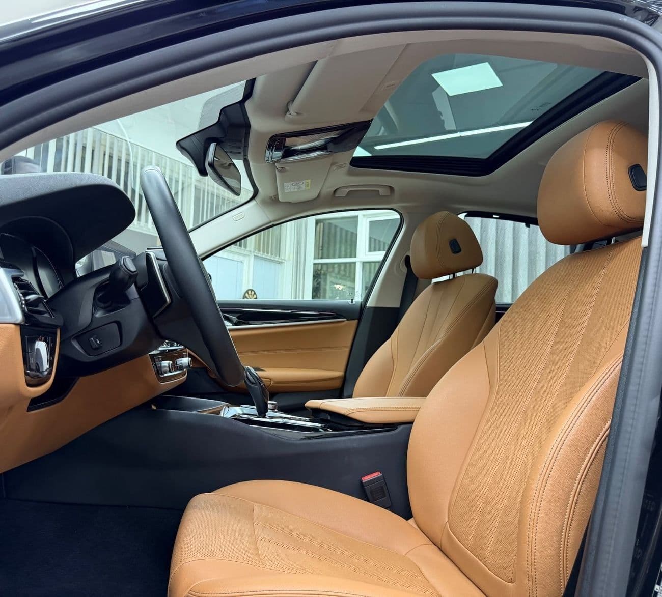 2021 BMW 520i EXCLUSIVE PLUS thumbnail 8