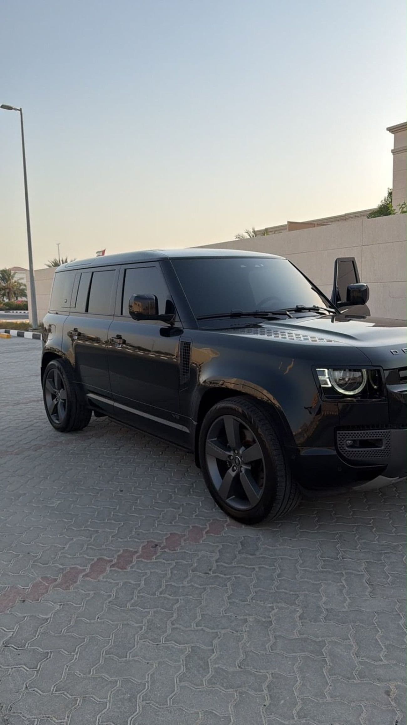 2024 Land Rover Defender 110 CARPATHIAN EDITION P525