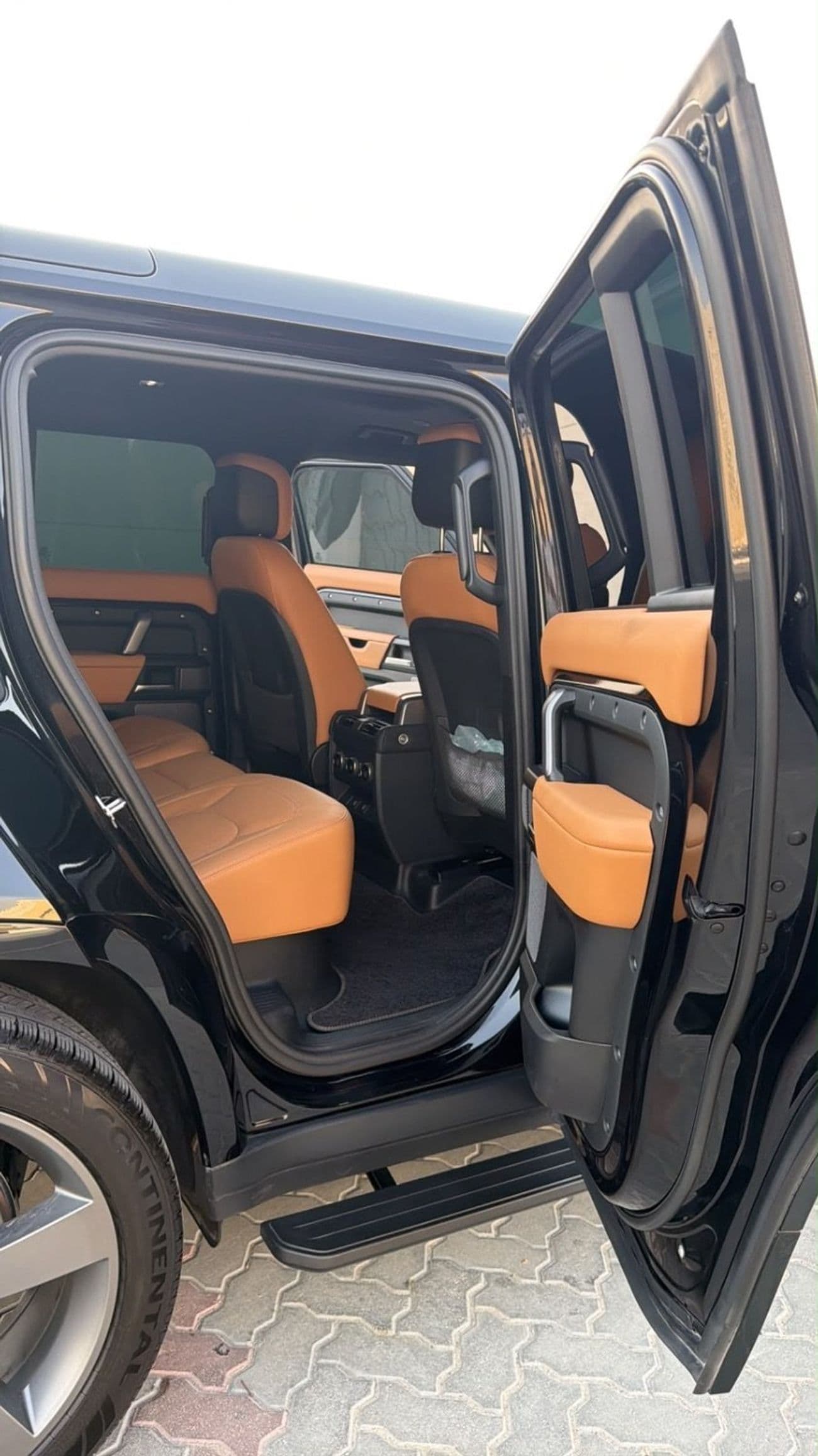 2024 Land Rover Defender 110 CARPATHIAN EDITION P525 thumbnail 3
