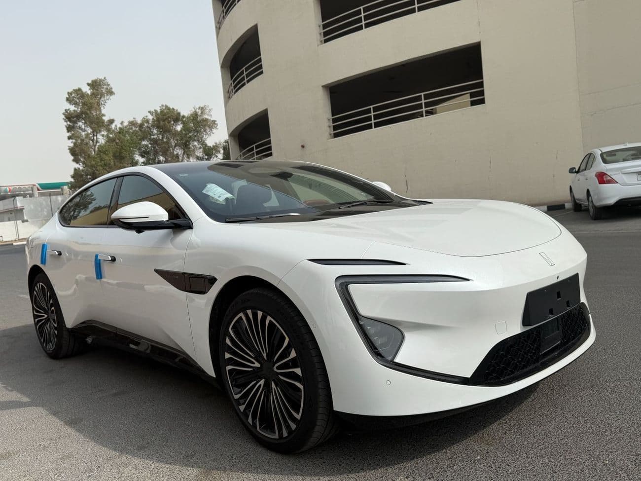 2025 Avatr 12 LUXURY thumbnail 2