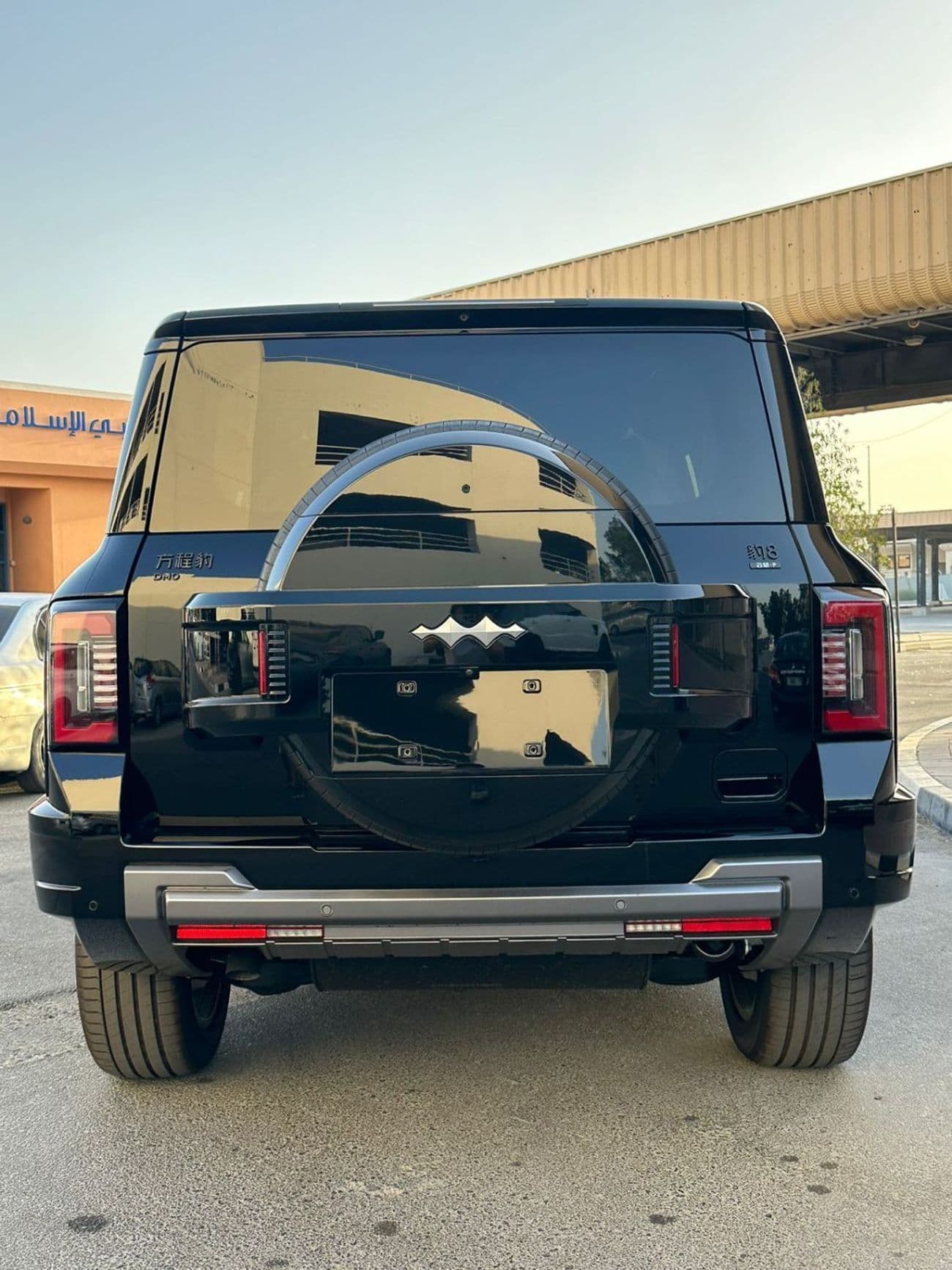 2025 BYD Leopard 8 FLAGSHIP thumbnail 6