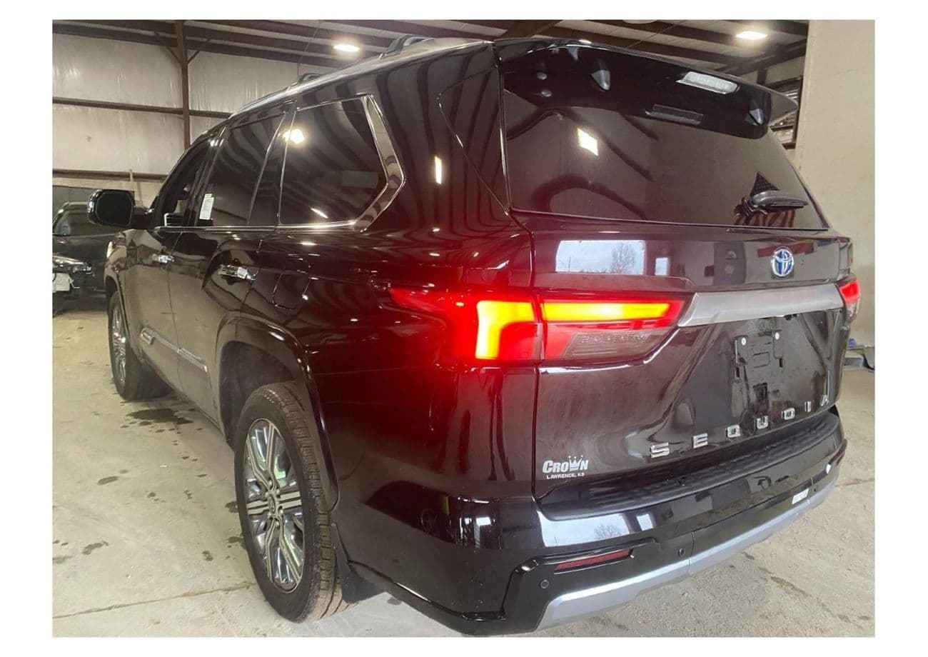 2025 Toyota Sequoia HYBRID thumbnail 5