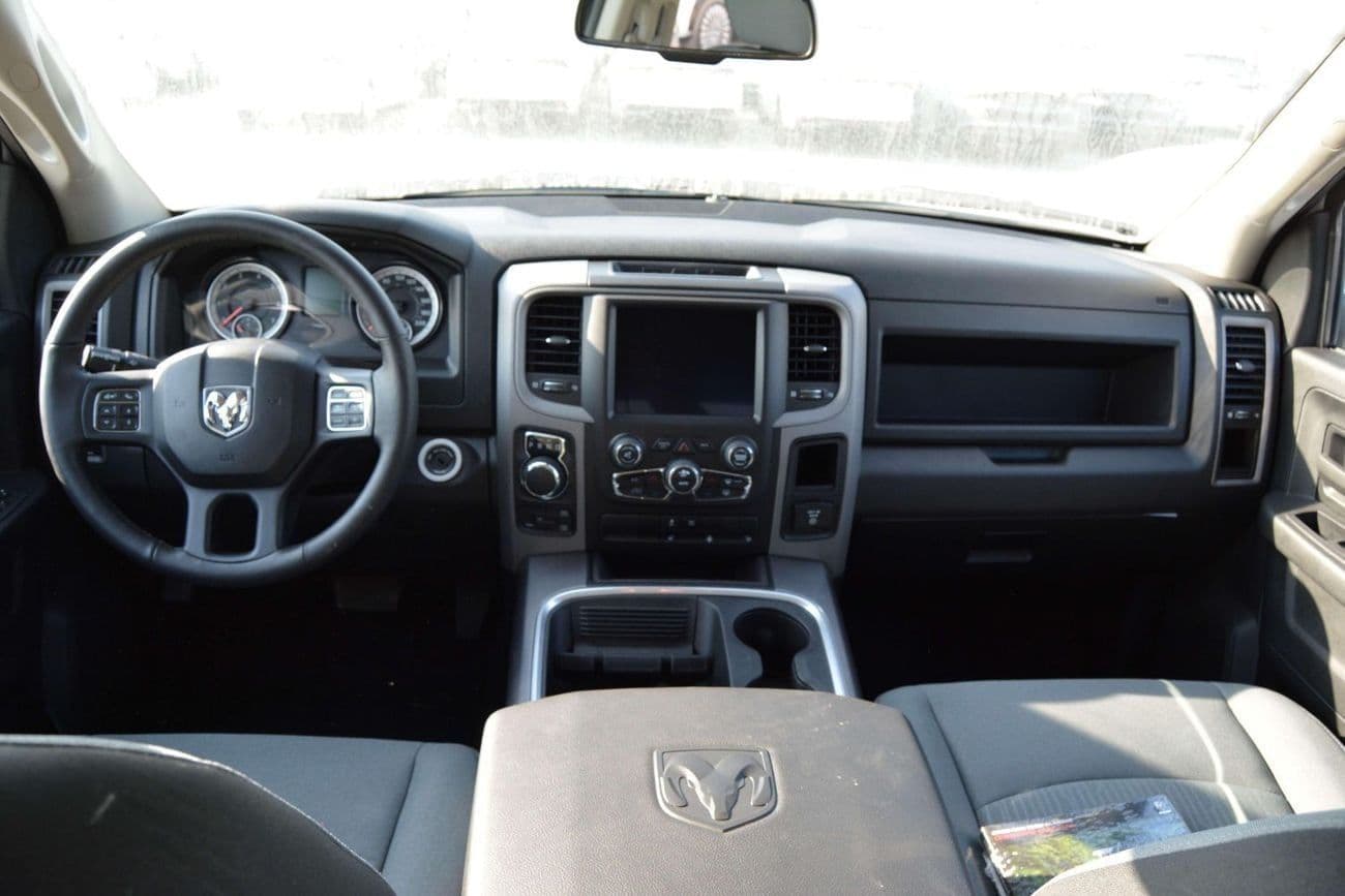 2023 RAM 1500 CLASSIC thumbnail 6