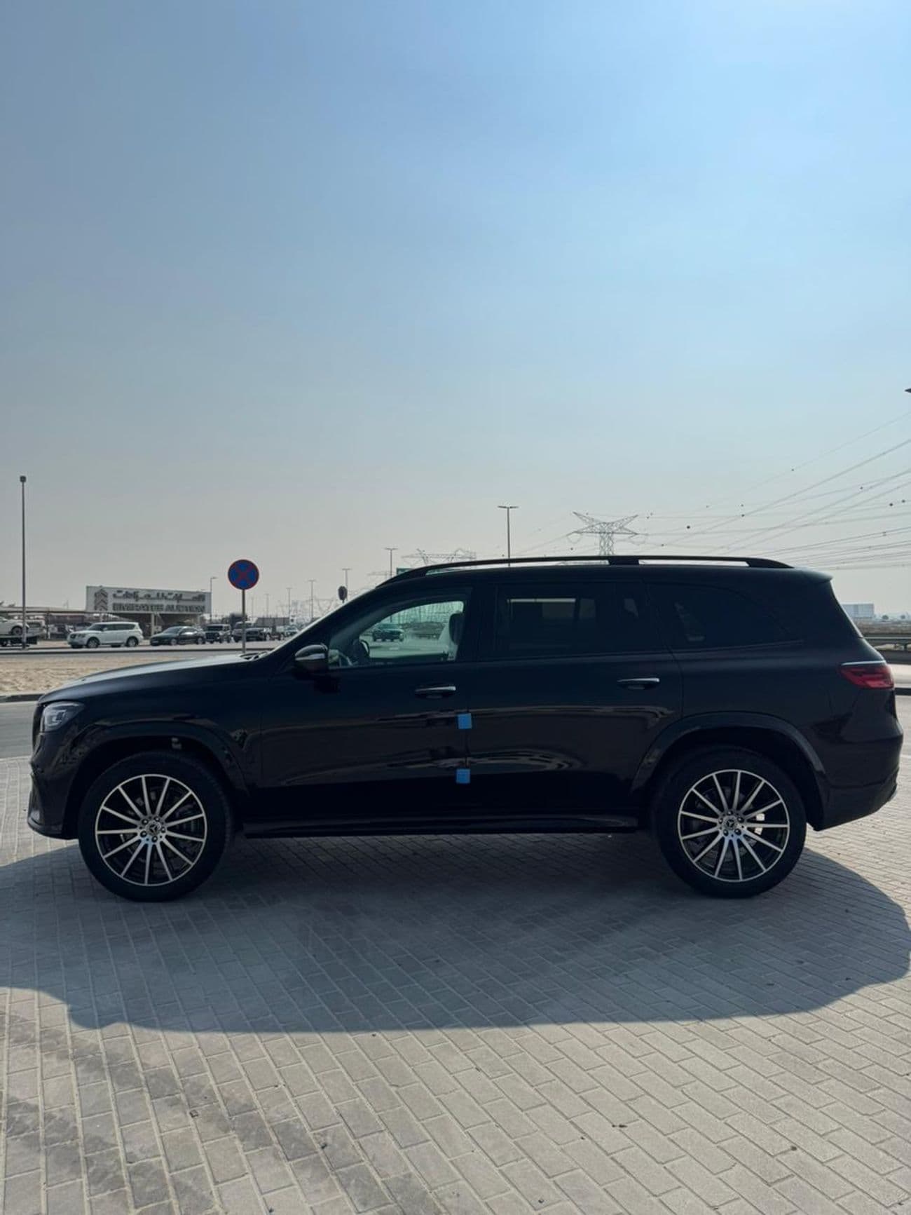2025 Mercedes Benz GLS450 4MATIC thumbnail 5
