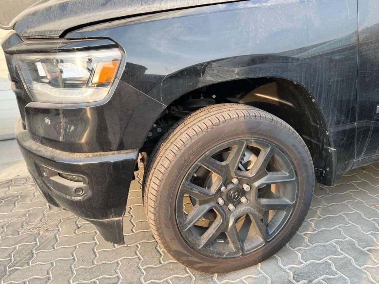 2024 RAM 1500 thumbnail 2