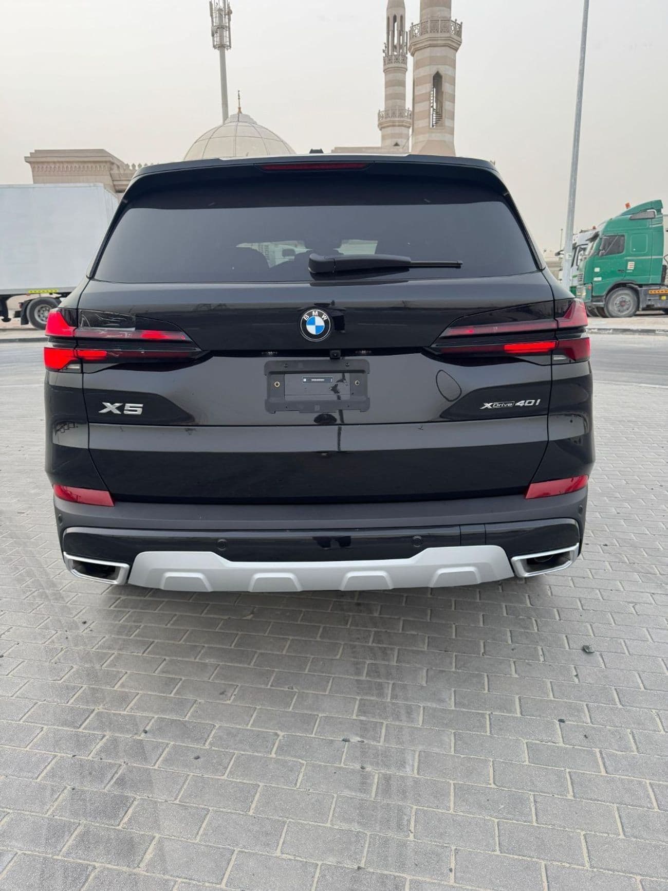 2025 BMW X5 thumbnail 4