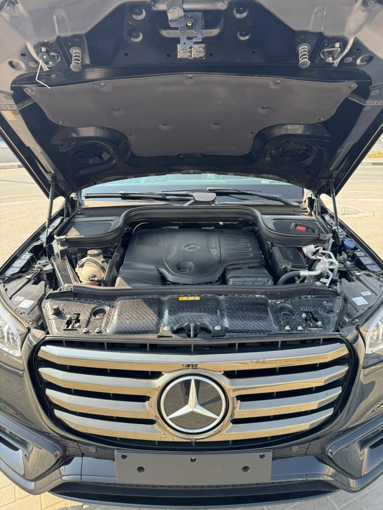 2025 Mercedes Benz GLS450 4MATIC thumbnail 8