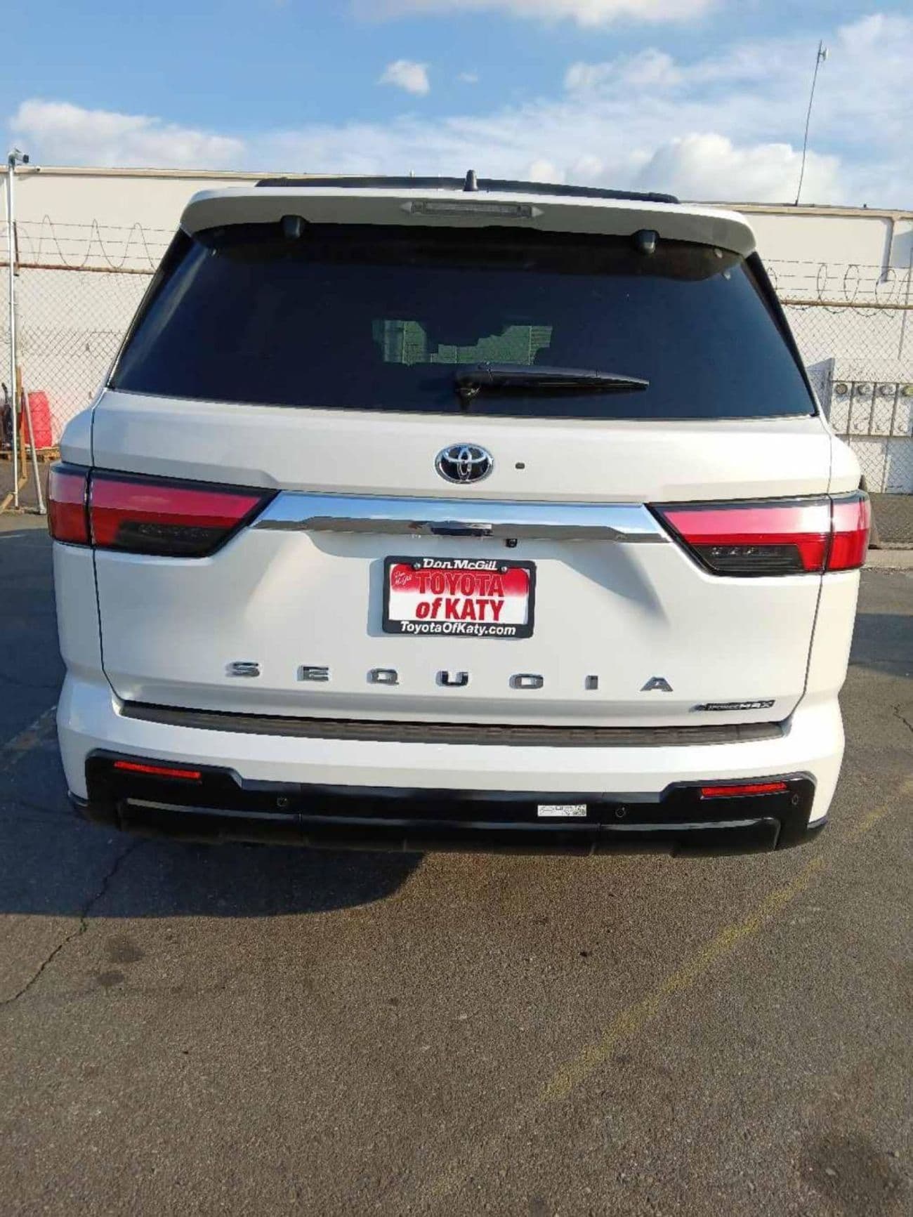 2025 Toyota Sequoia HYBRID thumbnail 8