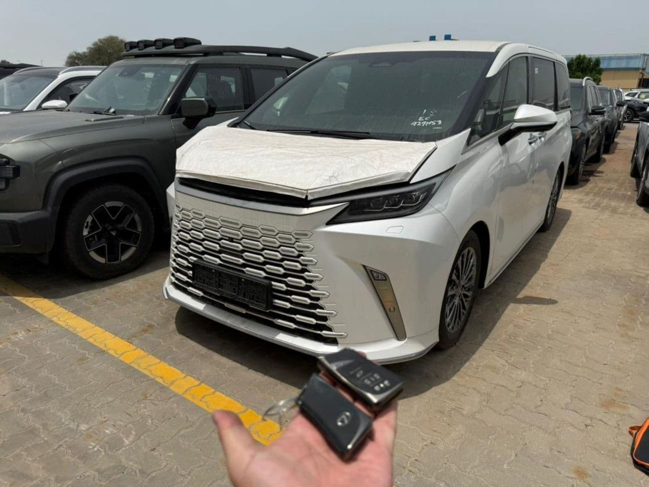 2025 Lexus LM 350h STANDARD
