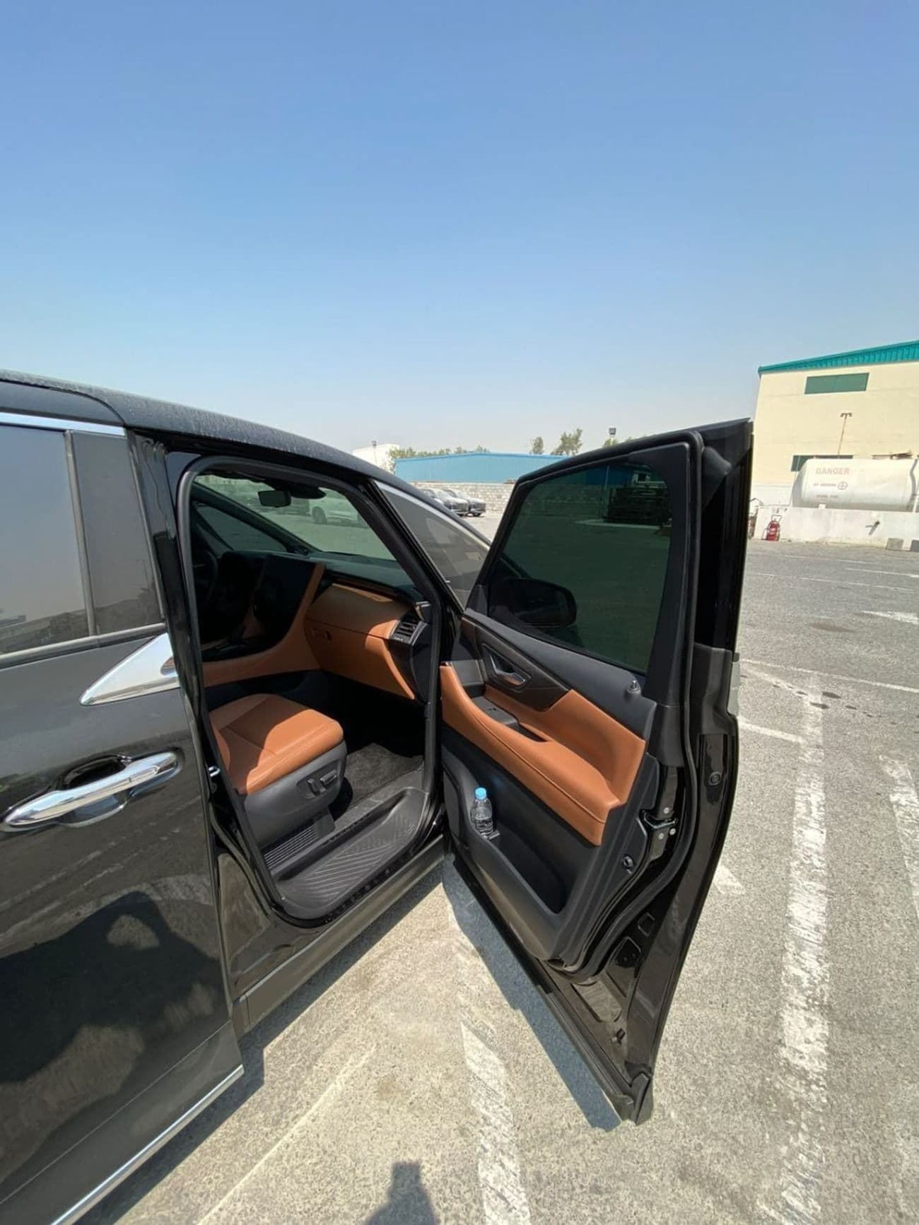 2024 Toyota Alphard VIP thumbnail 7