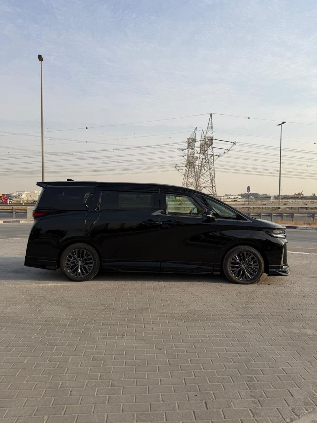 2024 Toyota Alphard thumbnail 3