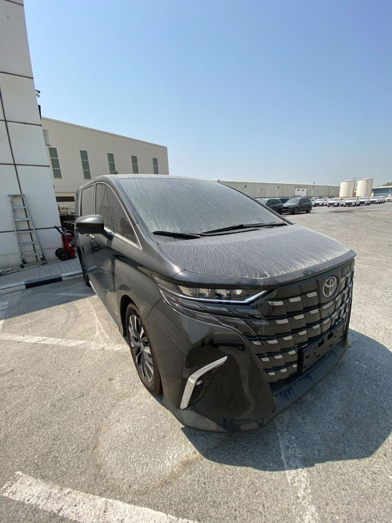 2024 Toyota Alphard VIP thumbnail 2
