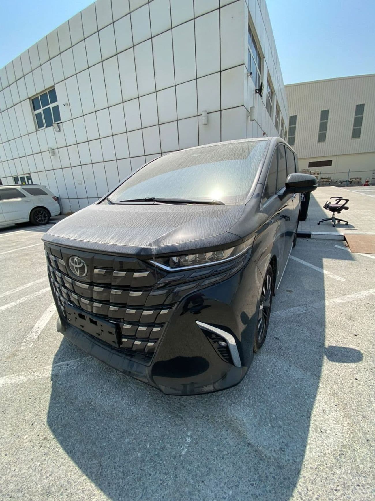 2024 Toyota Alphard VIP thumbnail 3