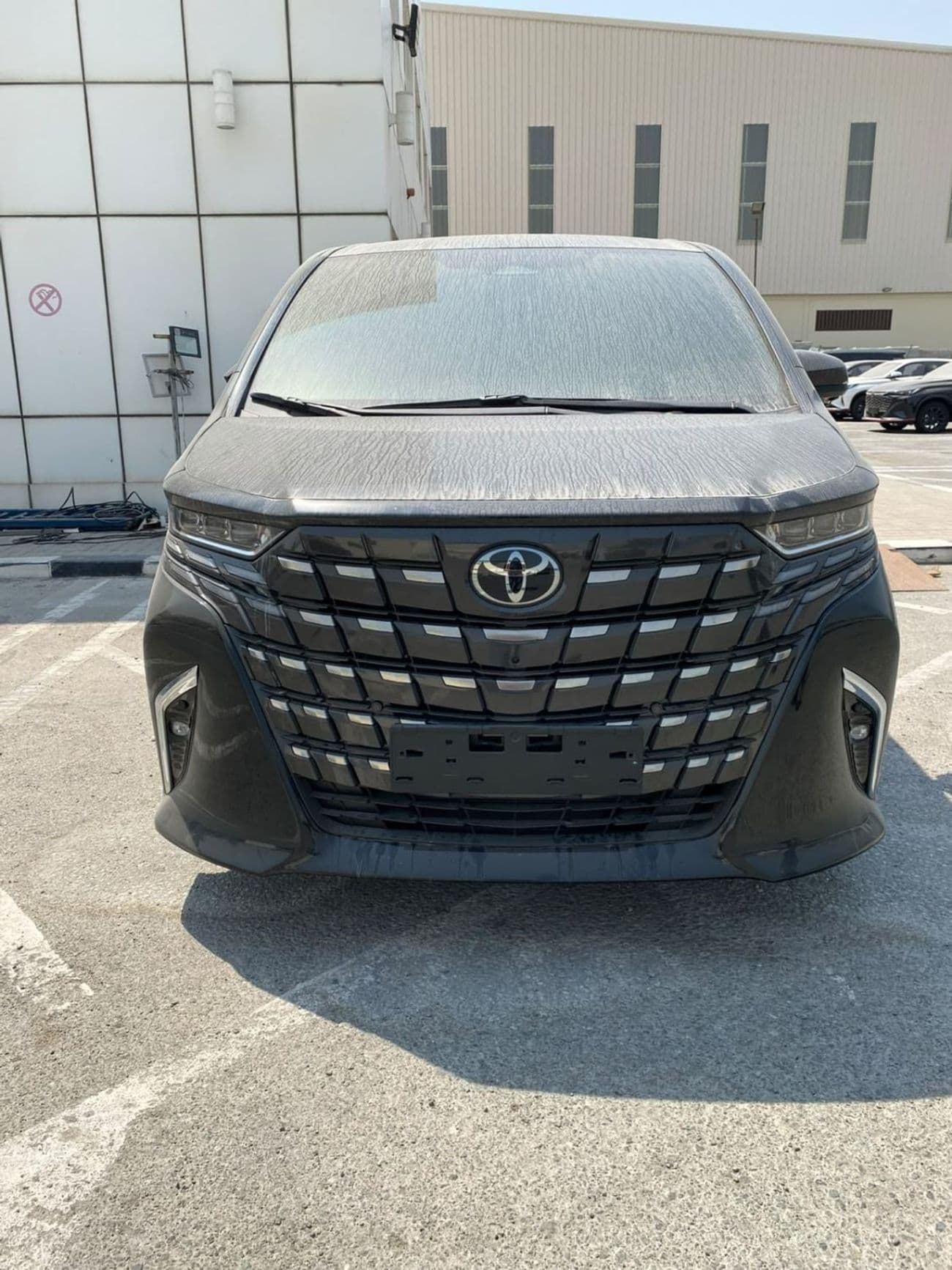 2024 Toyota Alphard VIP thumbnail 4
