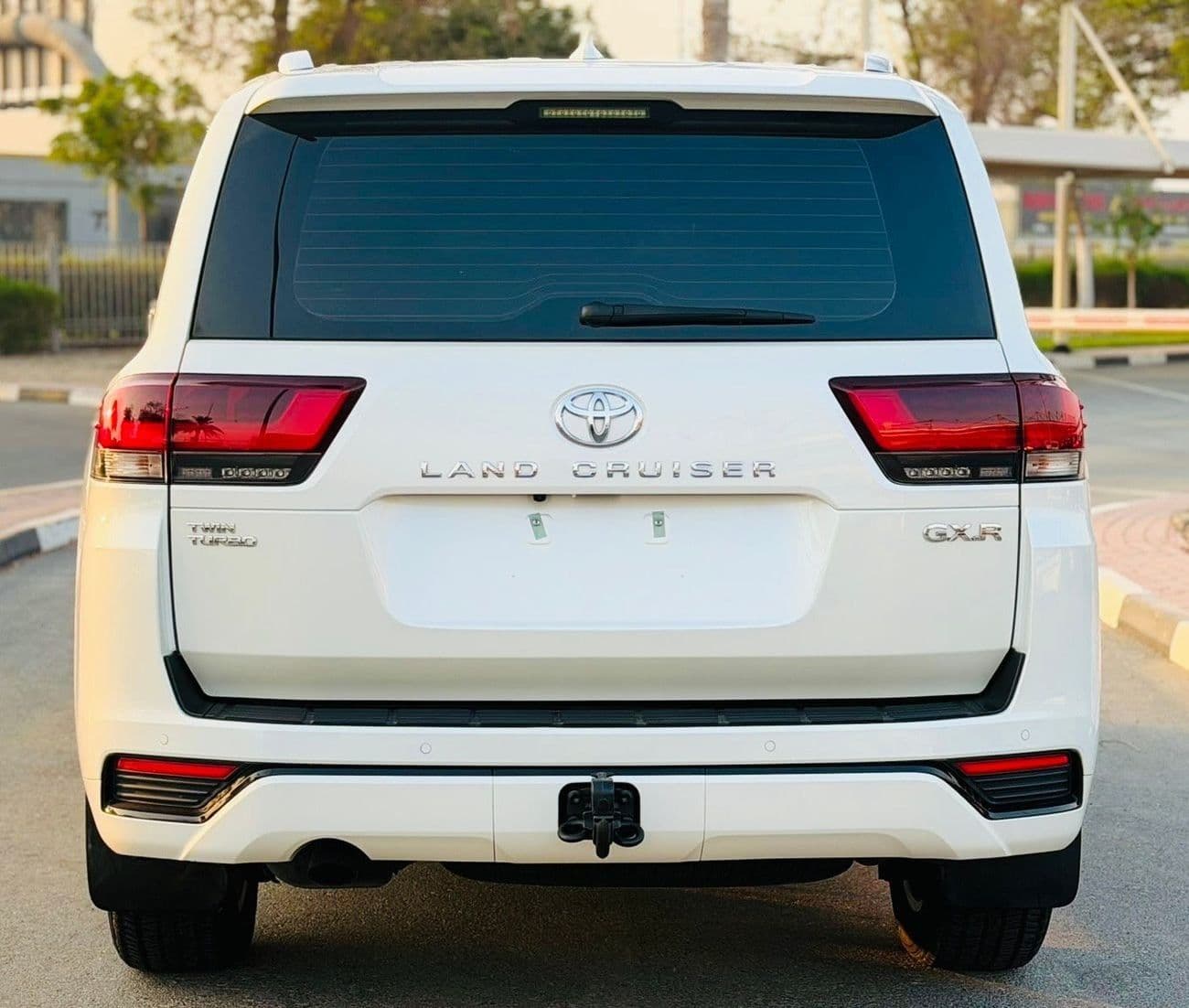 2022 Toyota Land Cruiser GXR thumbnail 5