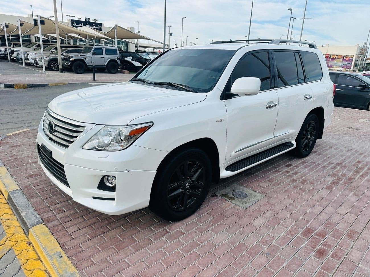 2011 Lexus LX570 TOP