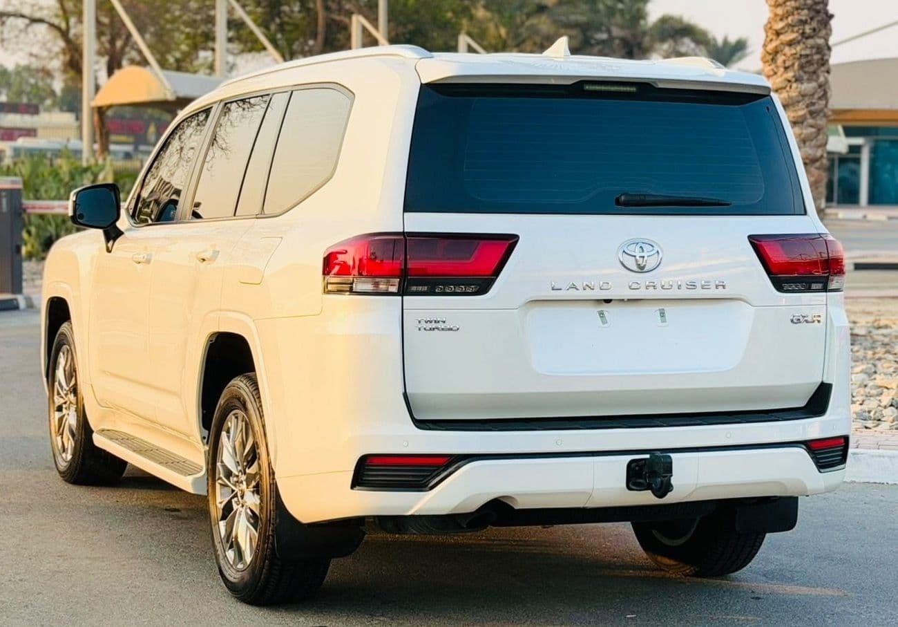 2022 Toyota Land Cruiser GXR thumbnail 6
