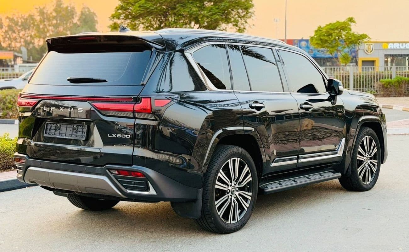 2023 Lexus LX600 SIGNATURE thumbnail 4