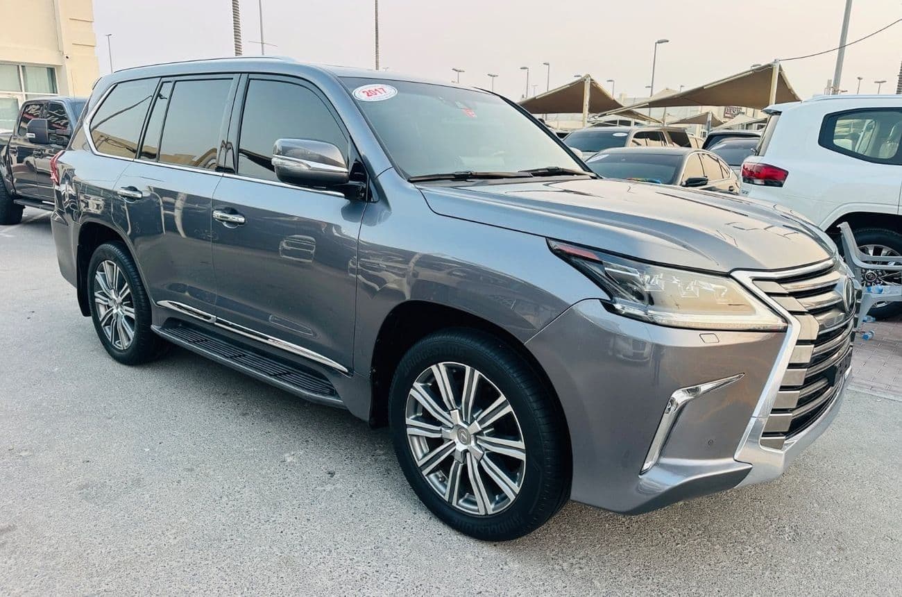2017 Lexus LX570 PLATINUM thumbnail 3