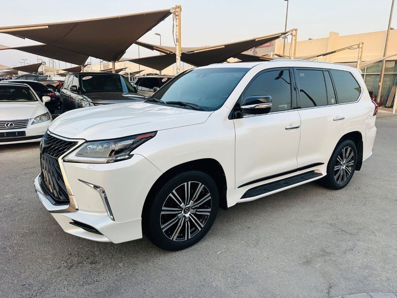 2020 Lexus LX570 SIGNATURE