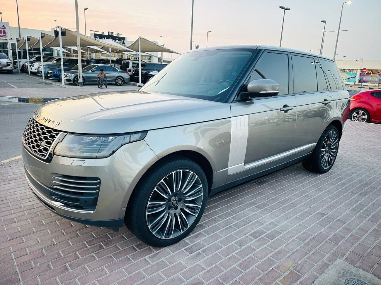 2020 Land Rover Range Rover VOGUE
