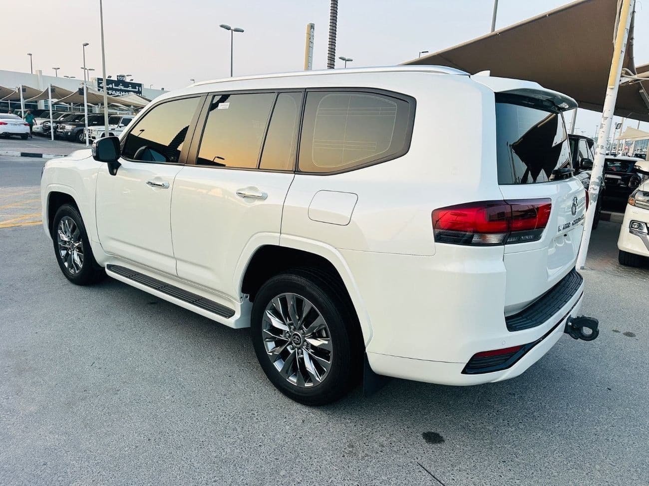 2023 Toyota Land Cruiser GXR thumbnail 6