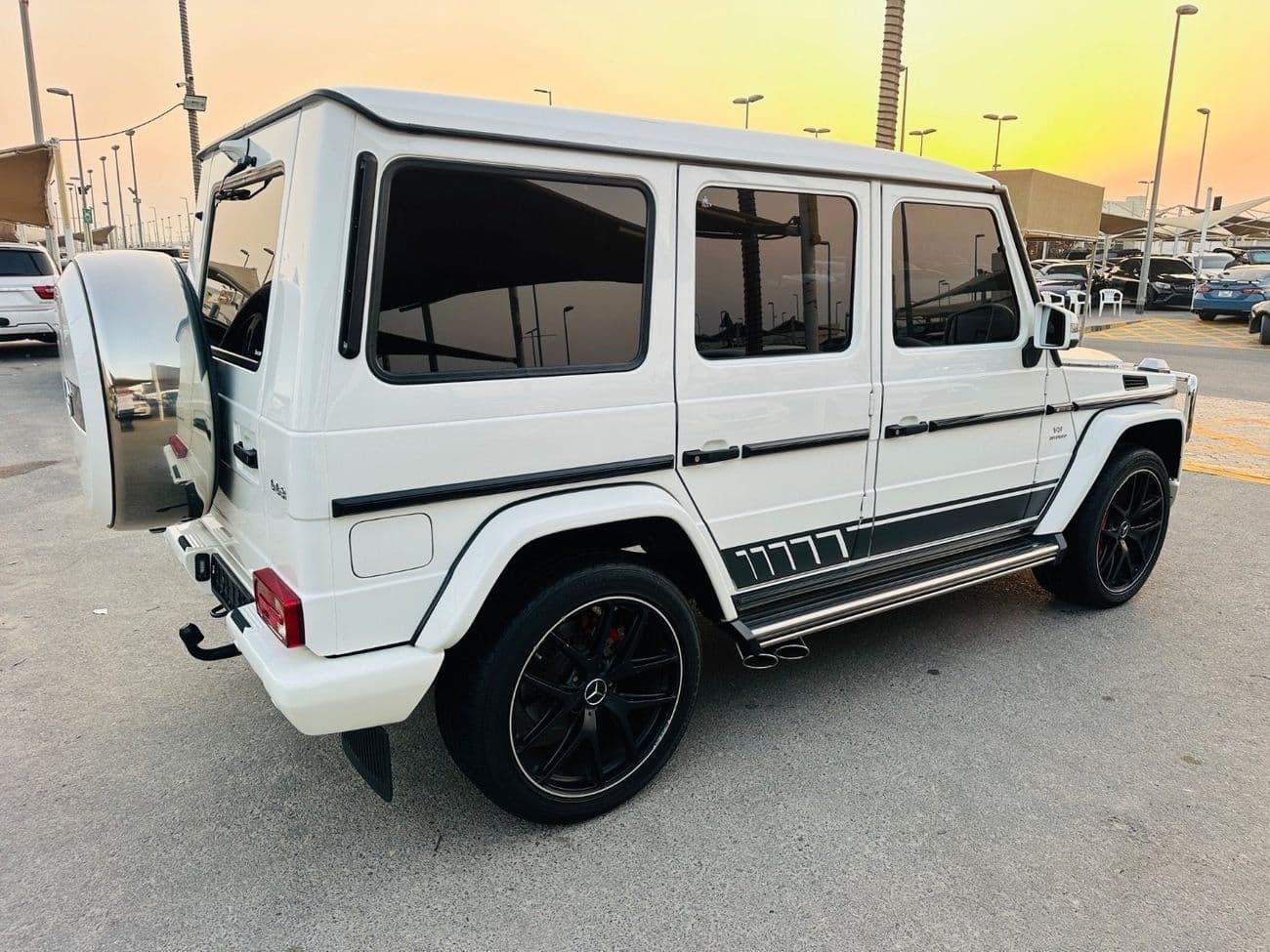 2017 Mercedes Benz G63 AMG STANDARD thumbnail 4