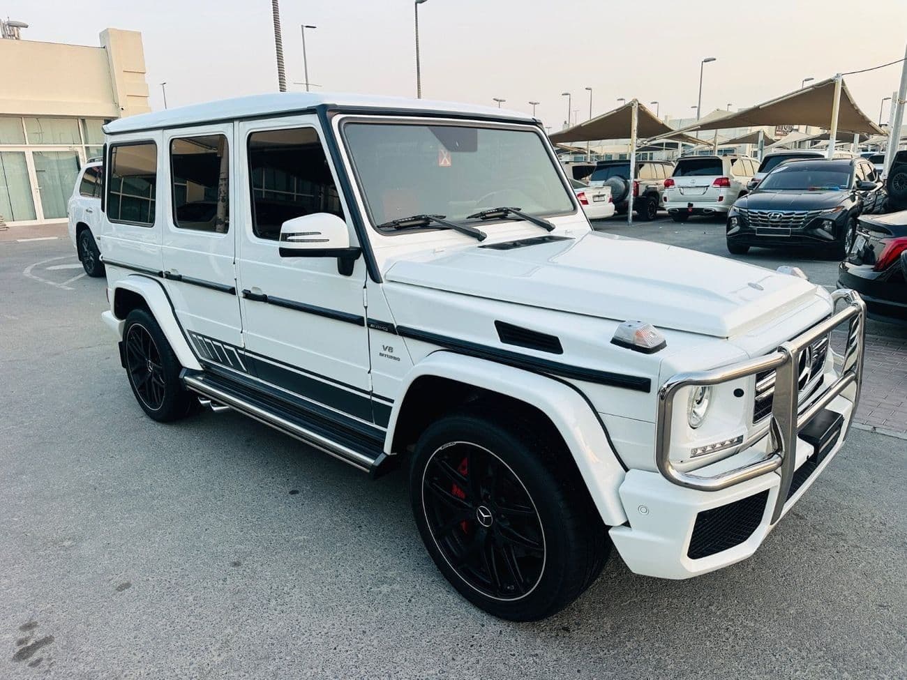 2017 Mercedes Benz G63 AMG STANDARD thumbnail 3