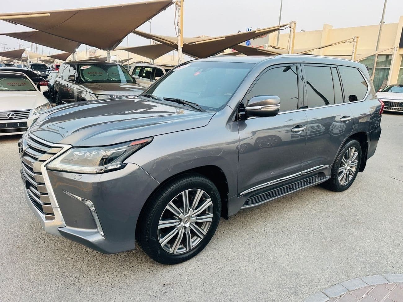 2017 Lexus LX570 PLATINUM
