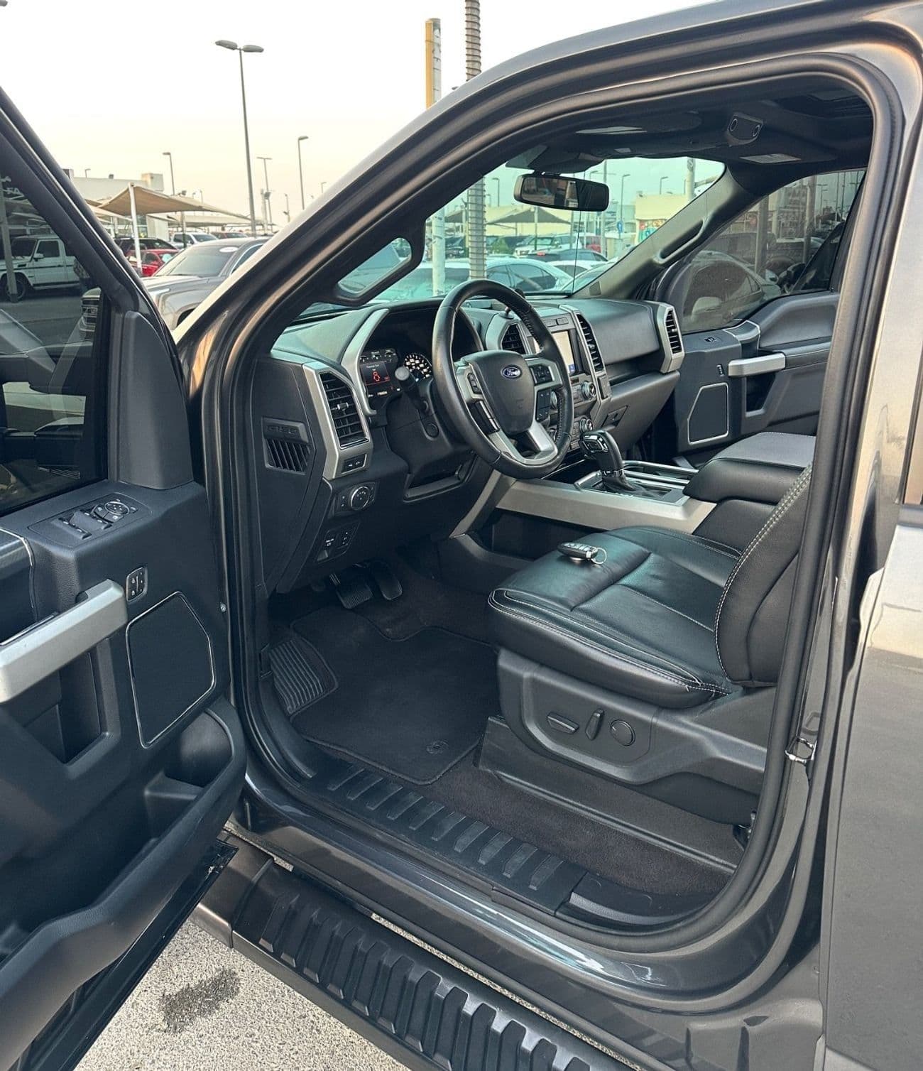 2020 Ford F 150 LARIAT thumbnail 7