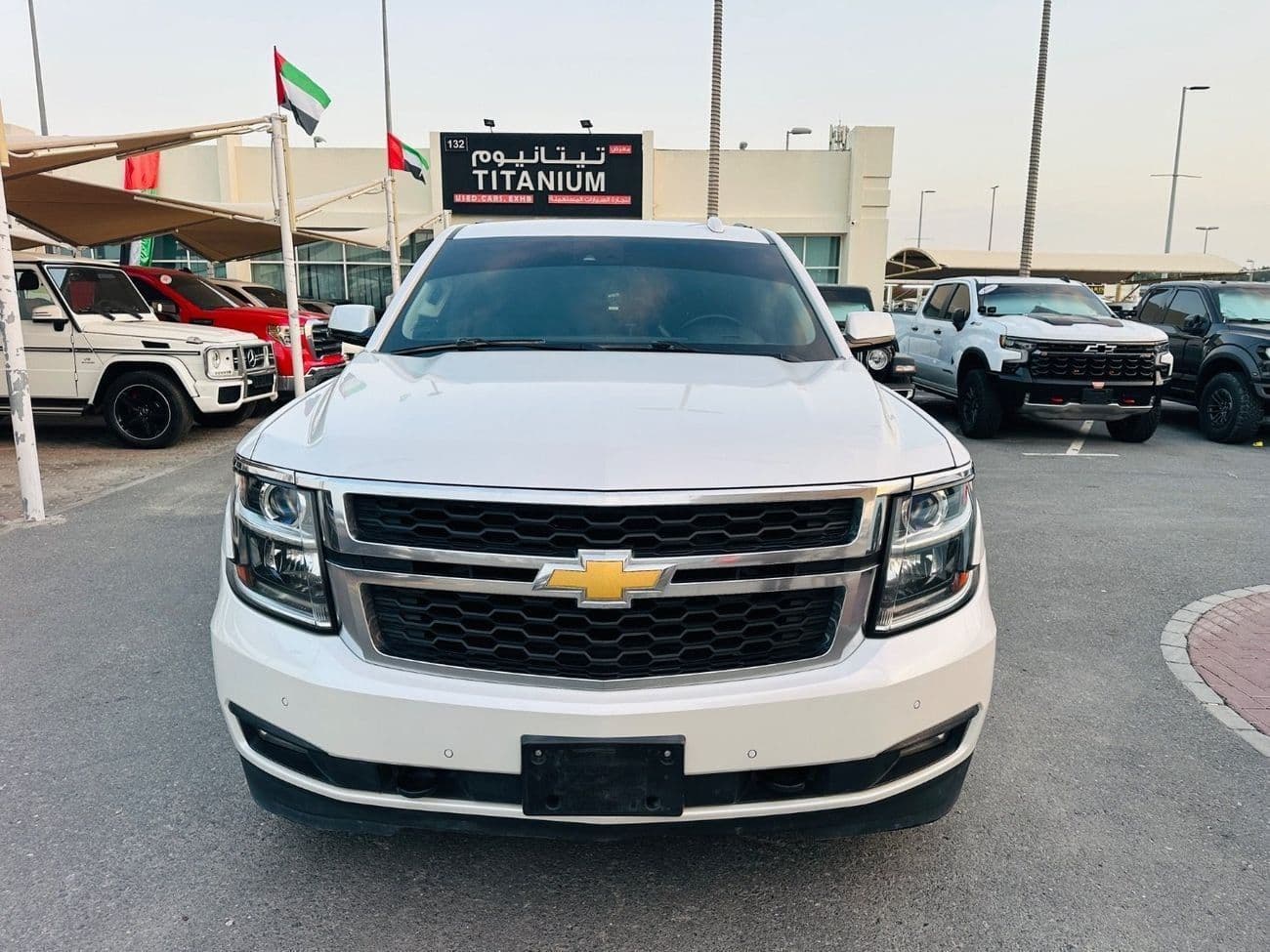 2016 Chevrolet Tahoe thumbnail 2