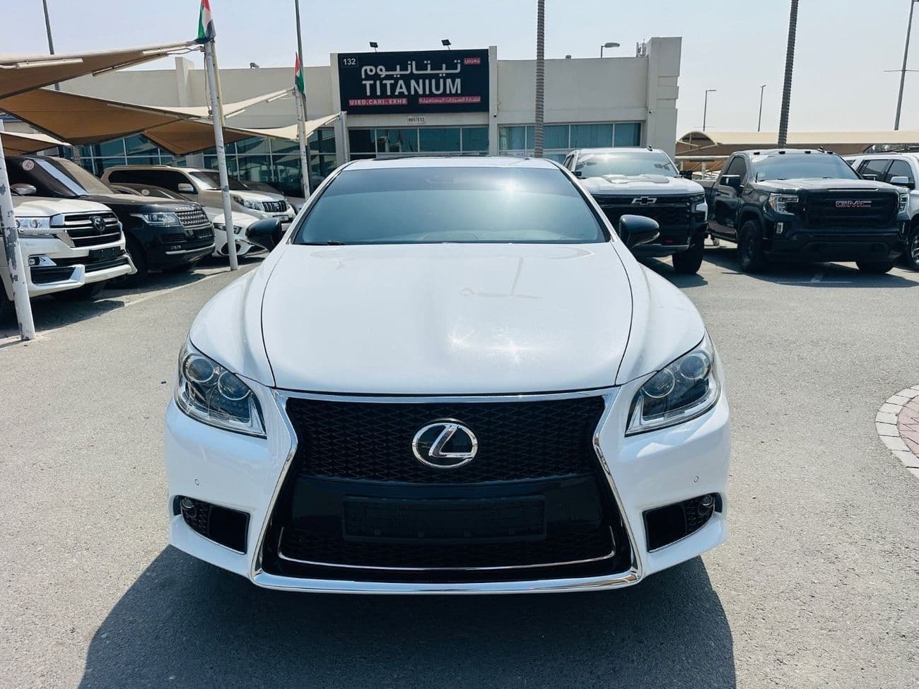 2015 Lexus LS460 thumbnail 2