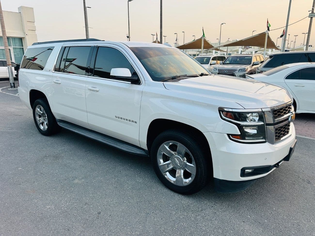 2016 Chevrolet Tahoe thumbnail 3