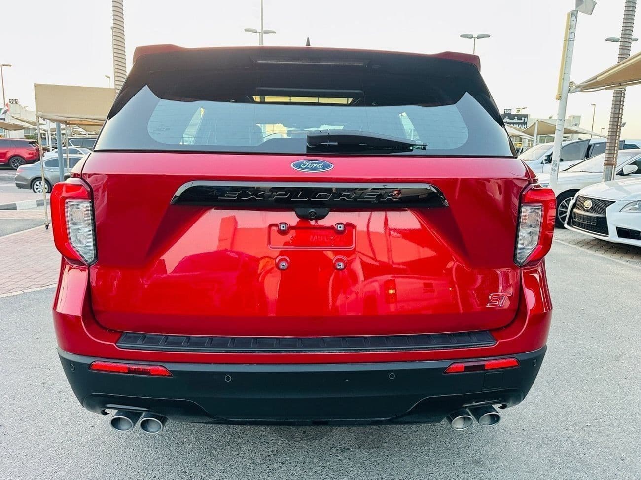 2022 Ford Explorer ST thumbnail 5