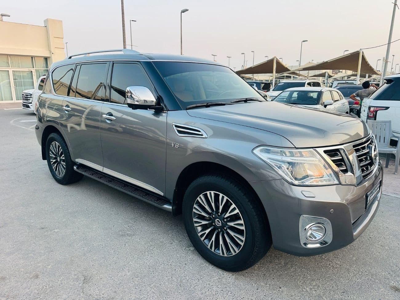 2016 Nissan Patrol SE PLATINUM CITY thumbnail 3