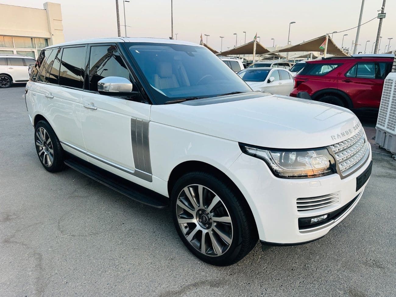 2016 Land Rover Range Rover HSE thumbnail 3