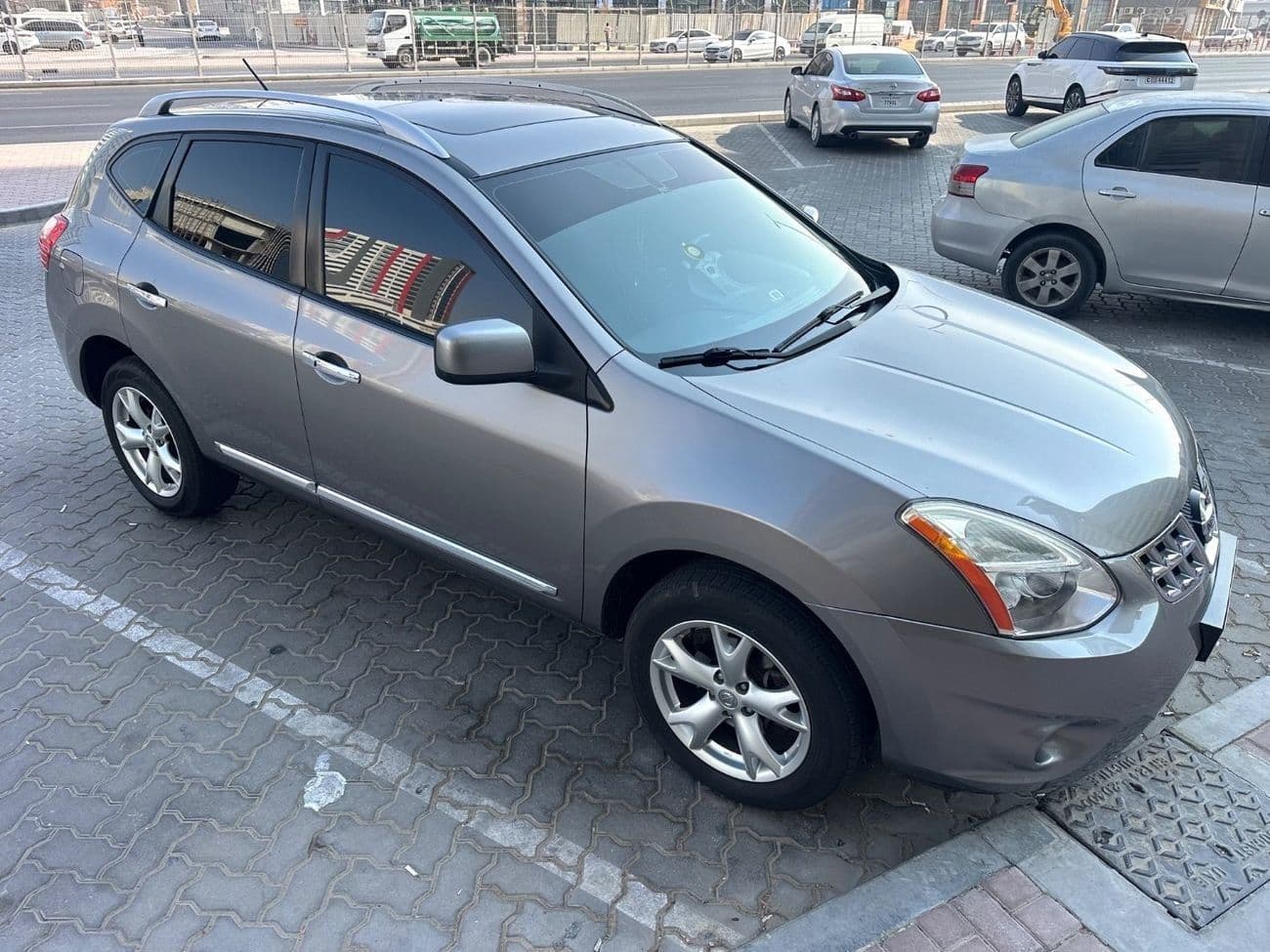 2010 Nissan Rogue S thumbnail 3