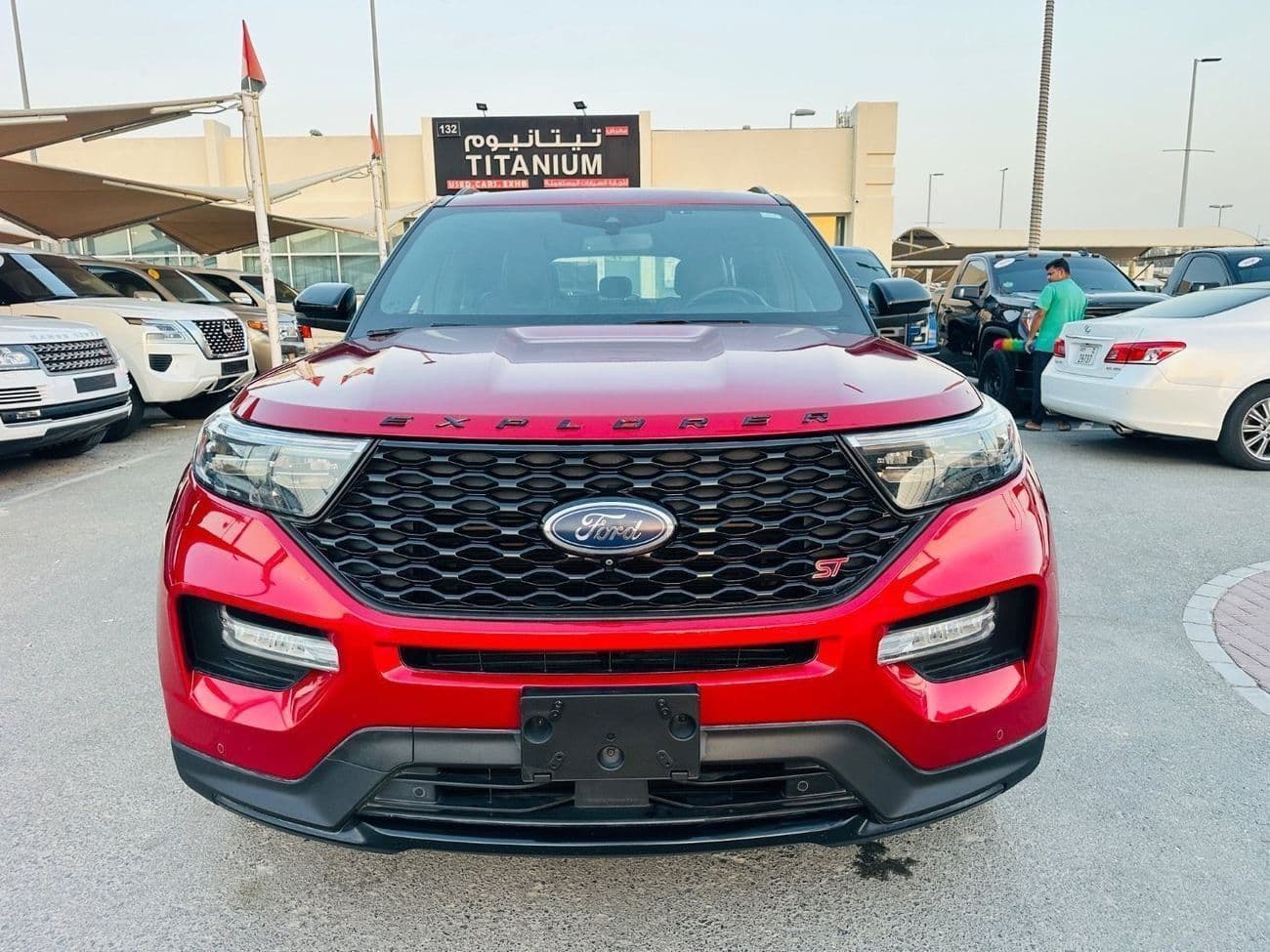 2022 Ford Explorer ST thumbnail 2