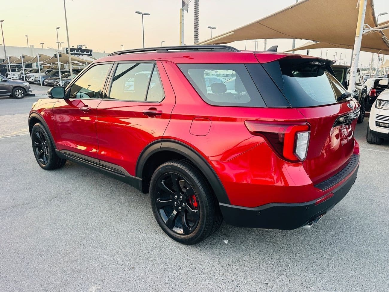2022 Ford Explorer ST thumbnail 6
