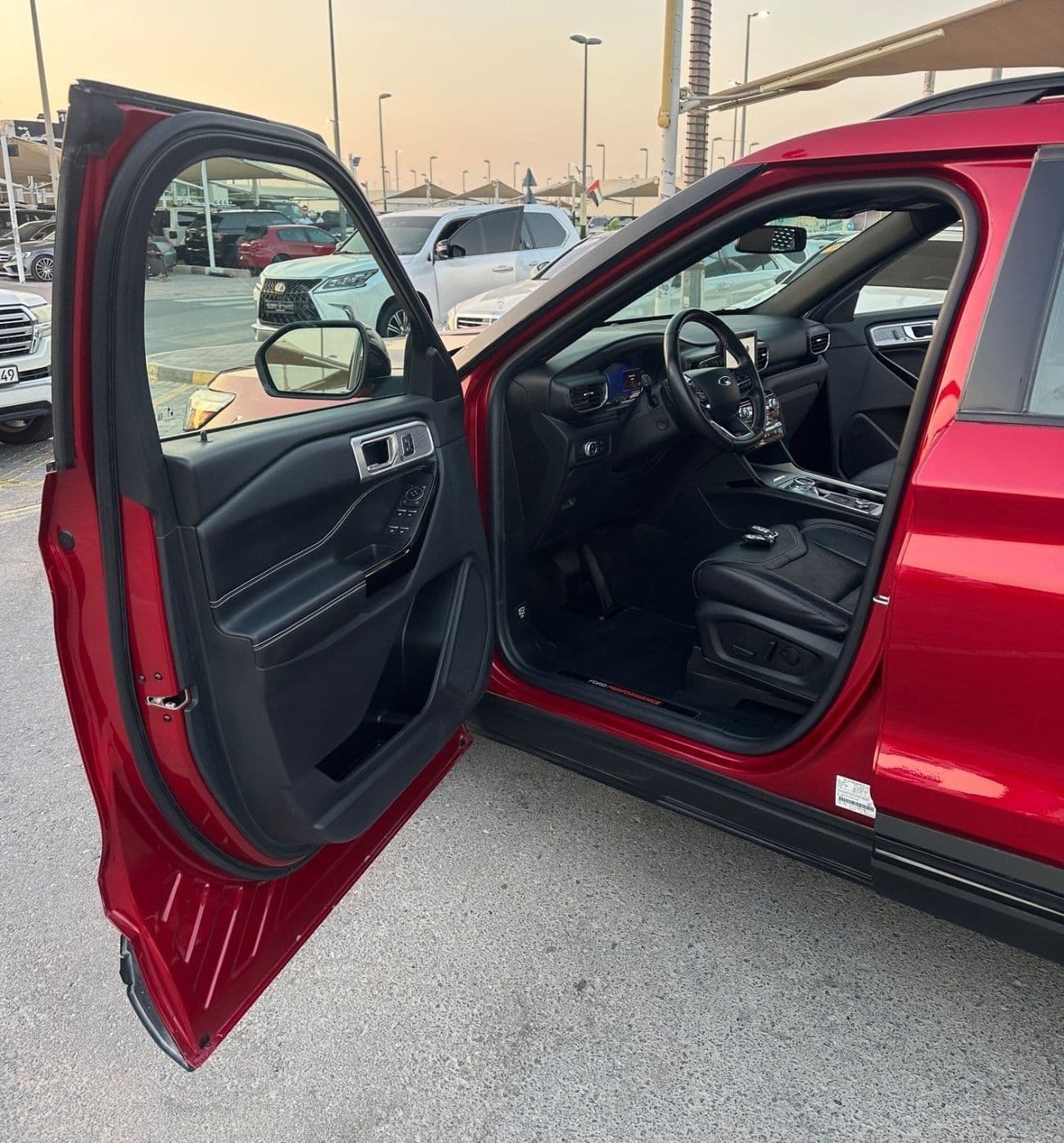 2022 Ford Explorer ST thumbnail 8