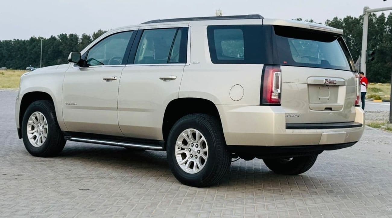 2015 GMC Yukon SLE thumbnail 6