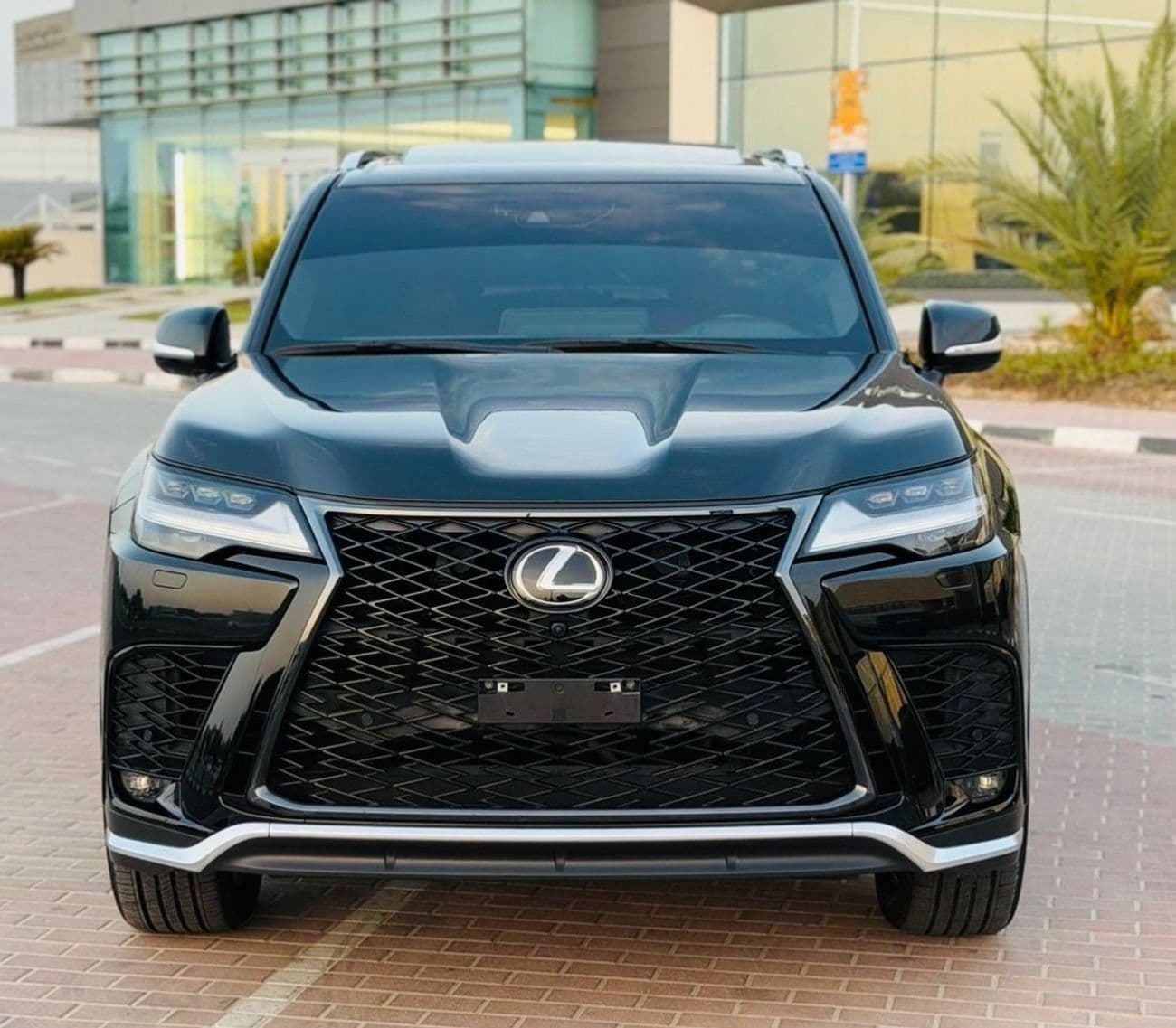 2023 Lexus LX600 F SPORT thumbnail 2