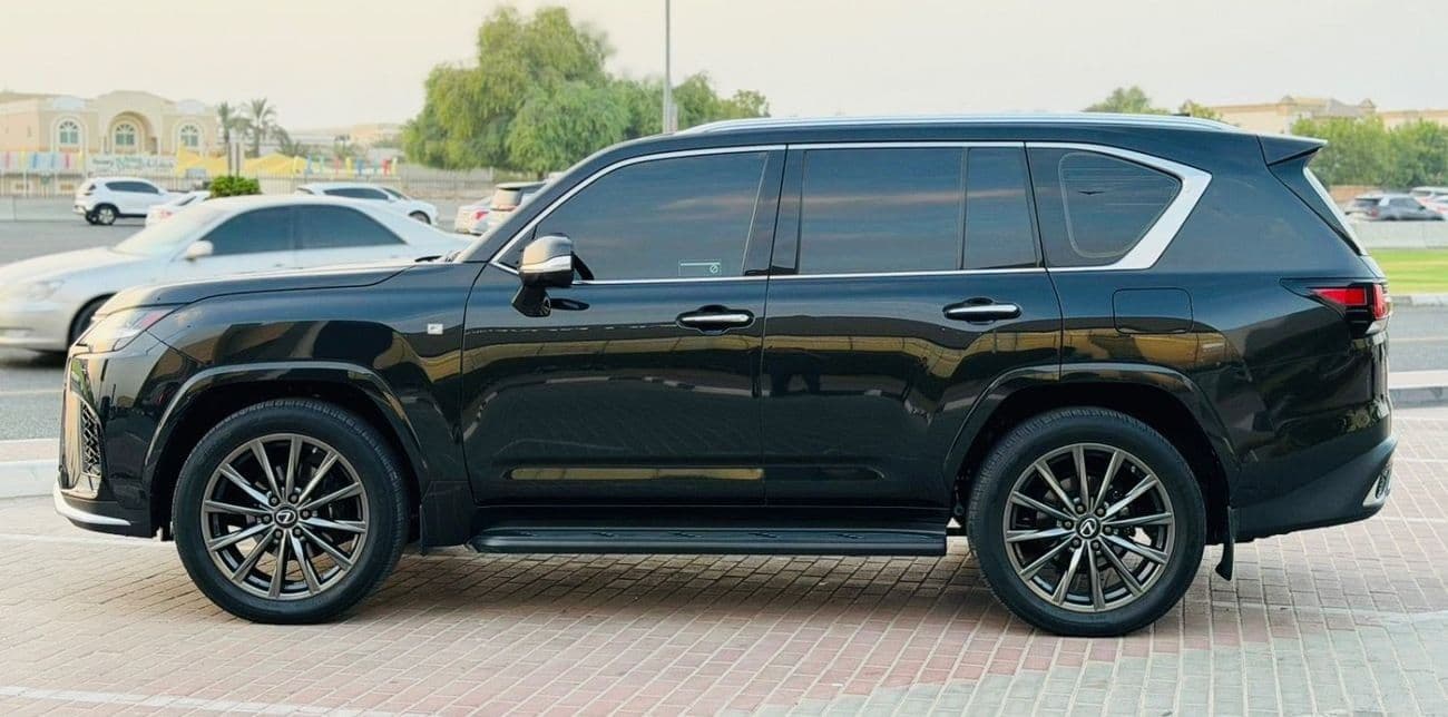 2023 Lexus LX600 F SPORT thumbnail 7