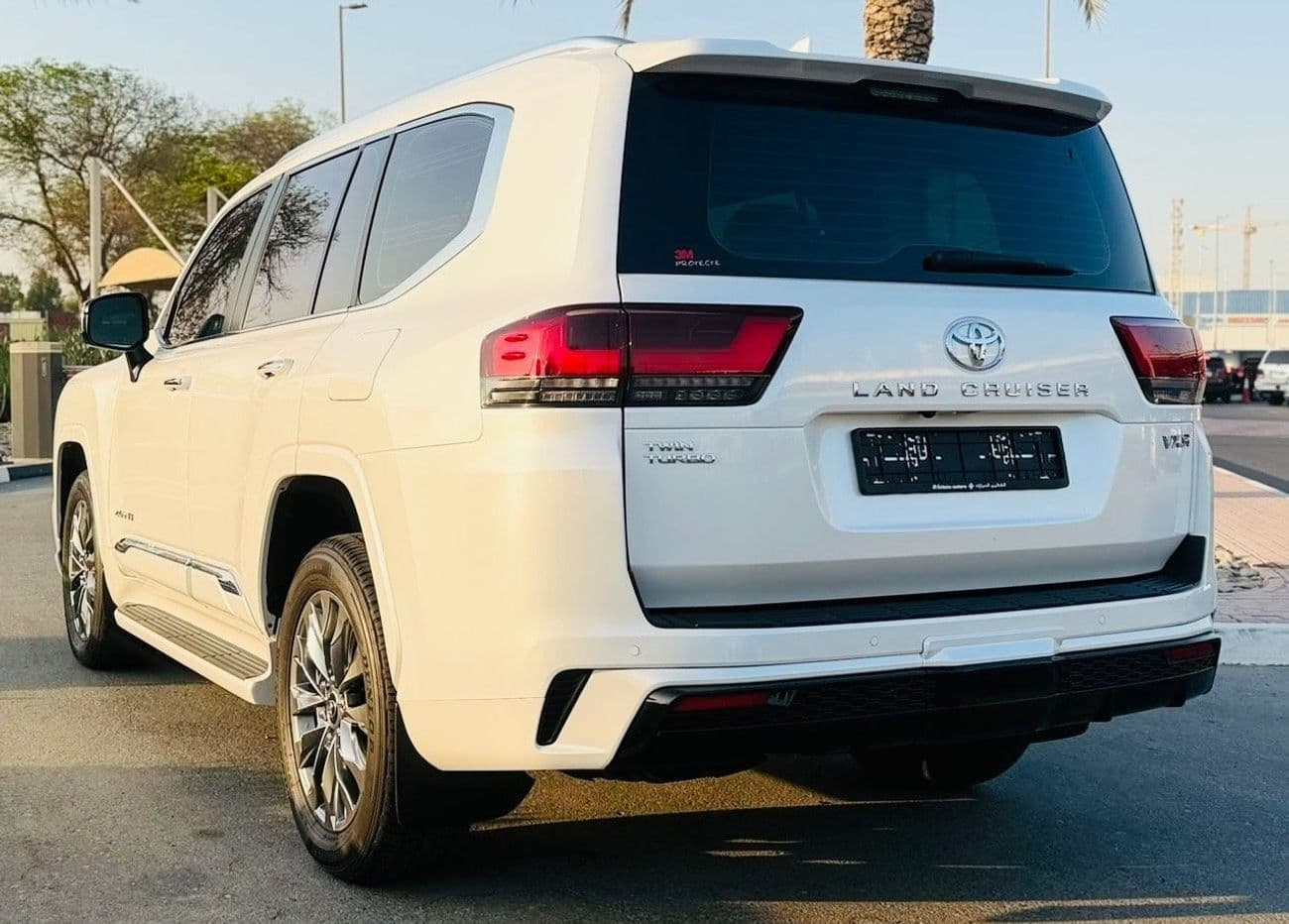 2024 Toyota Land Cruiser VXR thumbnail 6