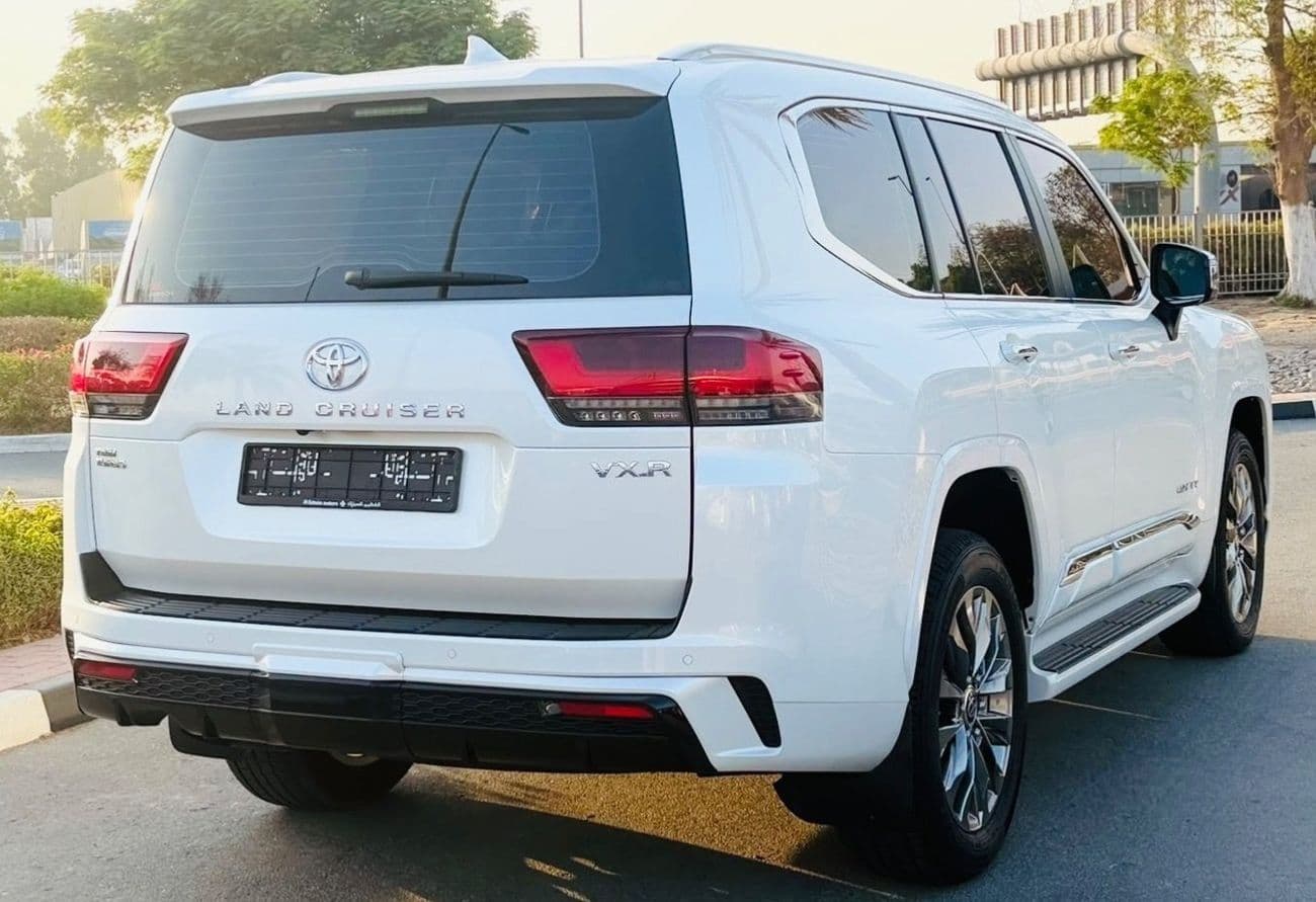 2024 Toyota Land Cruiser VXR thumbnail 4