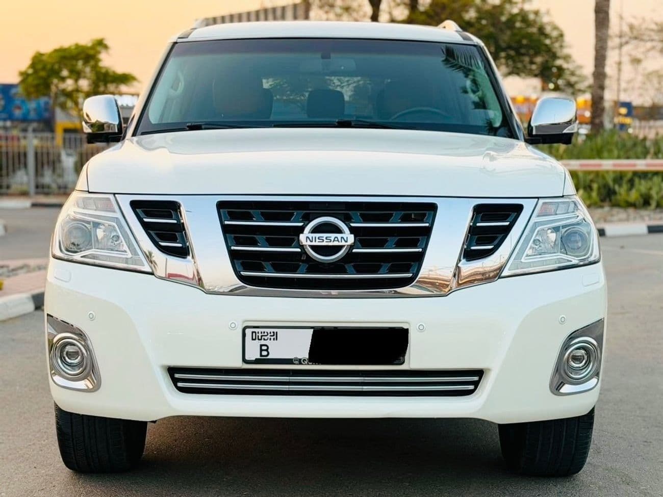 2016 Nissan Patrol LE PLATINUM thumbnail 2