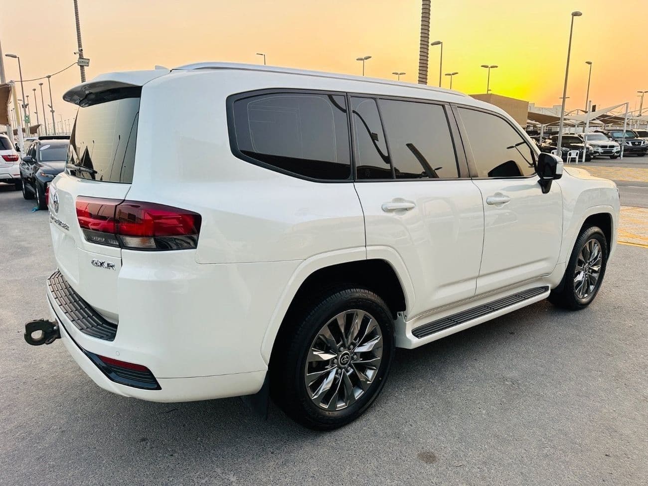 2024 Toyota Land Cruiser GXR thumbnail 4